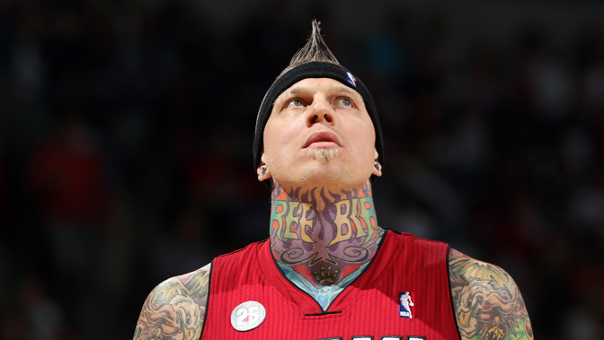 杜兰特关键投篮稳定输出（杜兰特关键时刻手感稳定）