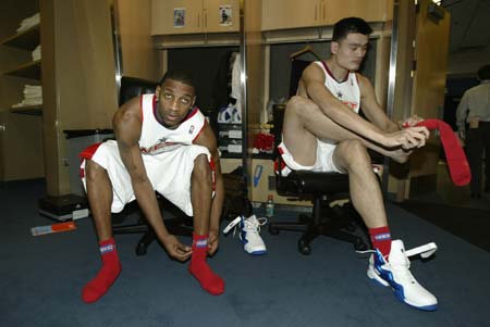 天空记者：齐尔克泽想继续留在曼联并为自己的位置而战（天空体育记者：齐尔克泽希望留在曼联，力争上位）