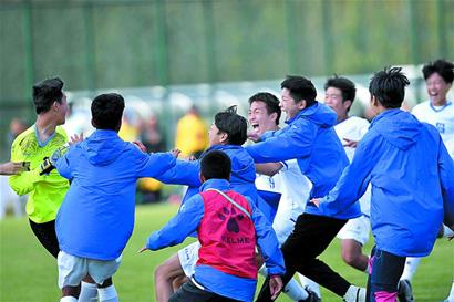 哈兰德解释进球后不庆祝原因，灵感来自阿喀琉斯电影和社媒梗图（哈兰德谈进球后不庆祝：灵感源自阿喀琉斯电影与社交媒体梗图）