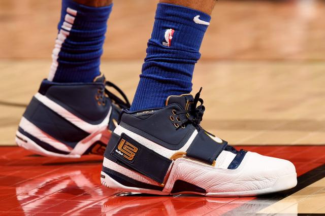 仅用398分钟就送出5次助攻！谢尔基效率超B费领跑英超（398分钟5助攻，谢尔基效率力压B费，登顶英超）