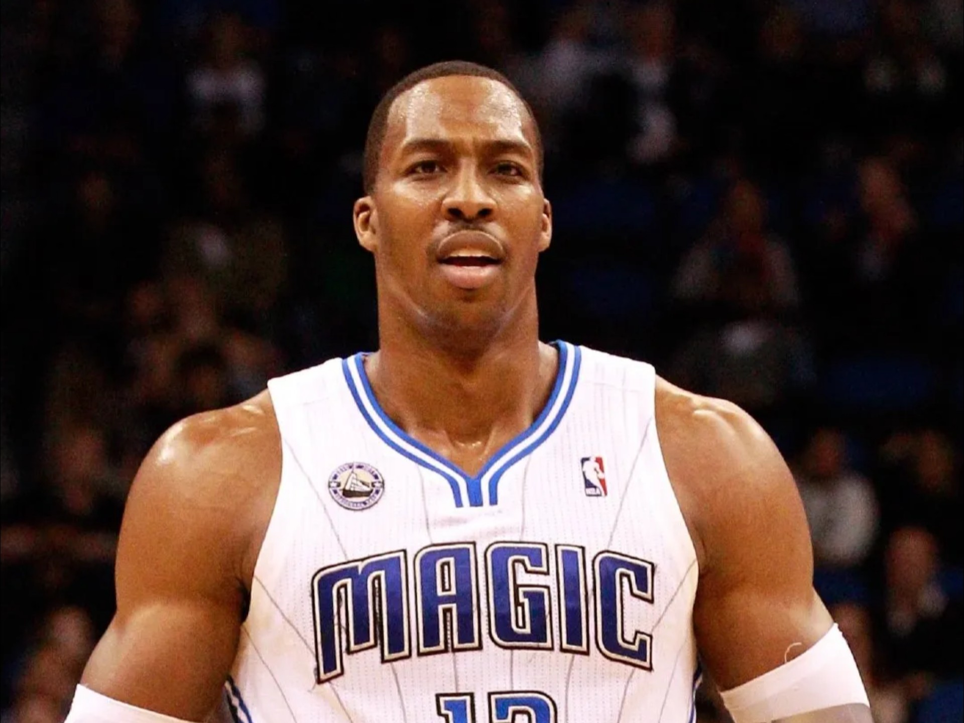 多特蒙德球迷挂横幅，反对海外比赛并攻击西甲高层（多特蒙德球迷打出标语，抵制海外办赛并抨击西甲高层）