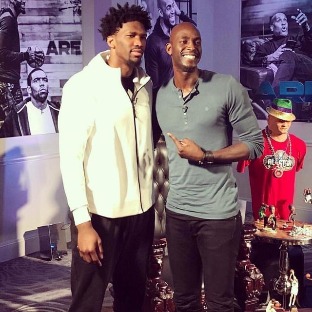 每体：若马丁对马竞时担任中卫，埃里克将踢右后卫&孔德替补（每体：若马丁战马竞司职中卫，埃里克出任右后卫，孔德将替补）