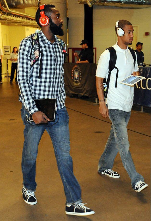 莫雷托：那不勒斯将与孔蒂会谈，讨论是否以及如何继续合作（莫雷托：那不勒斯将与孔蒂会面，商讨是否继续合作及具体方案）