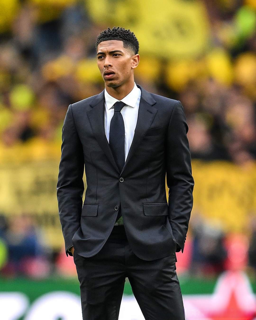 伊涅斯塔：中场球员当教练更能掌控全局，小法现在做得非常好（伊涅斯塔：中场出身教练更能掌控大局，小法目前表现出色）