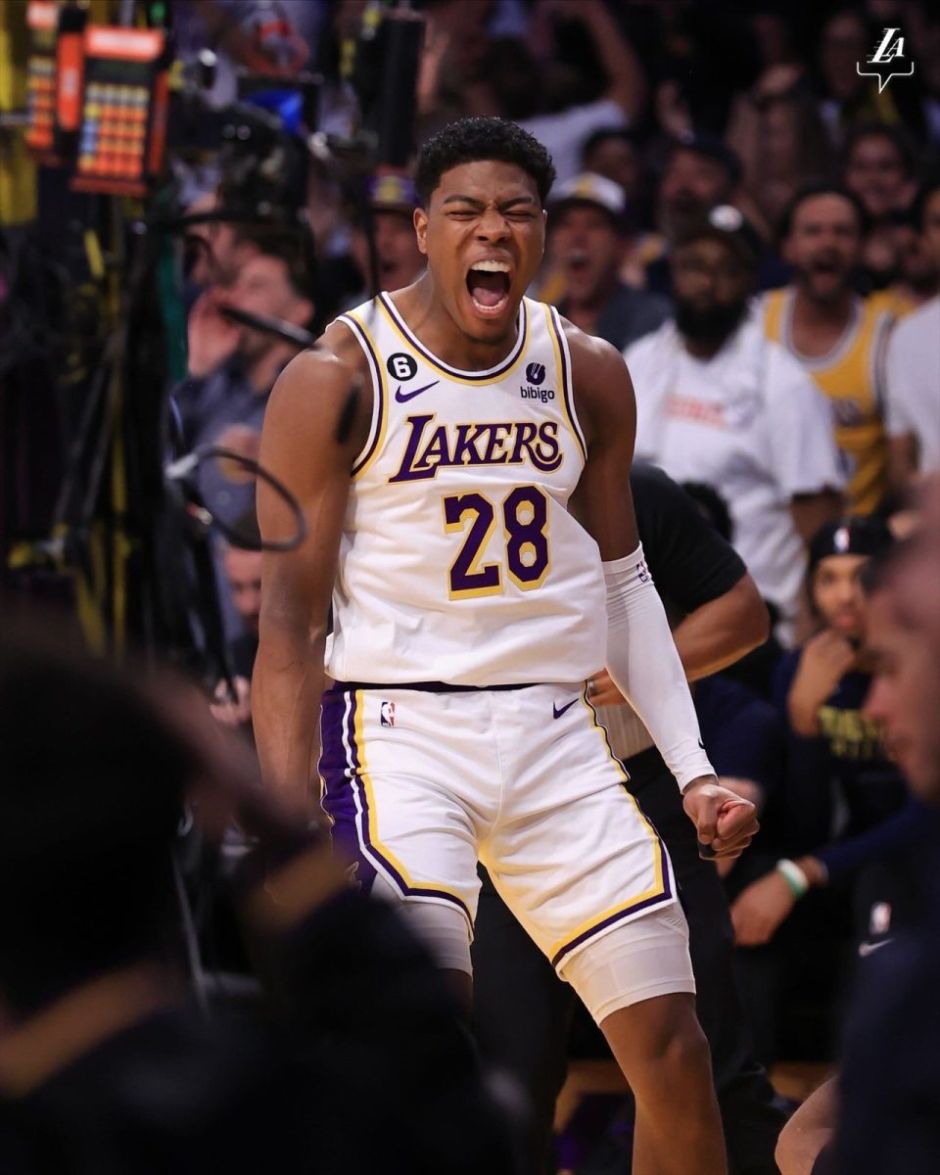 卡佩罗：卡拉菲奥里很像拉莫斯，我希望看到他在国家队踢后腰（卡佩罗称卡拉菲奥里颇似拉莫斯，盼其在国家队司职后腰）