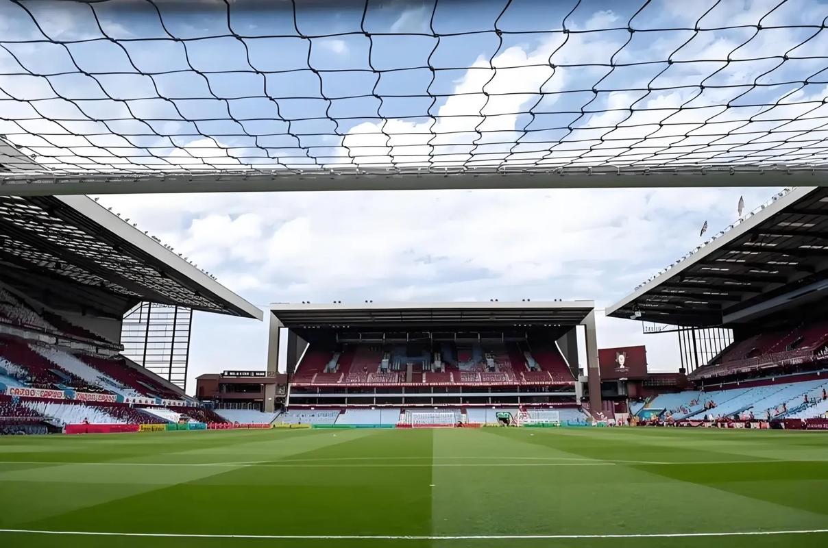 英超100球最快球员榜：哈兰德111场居首，希勒第二，凯恩第三（英超破百球速度榜：哈兰德111场登顶，希勒居次，凯恩第三）