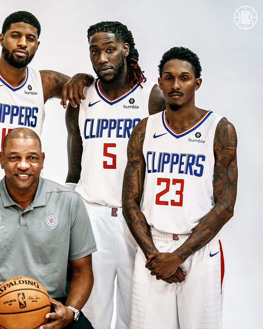 波兰媒体：巴萨、曼城和切尔西考察波兰17岁小将皮图谢夫斯基（波媒称巴萨、曼城、切尔西考察17岁波兰新星皮图谢夫斯基）