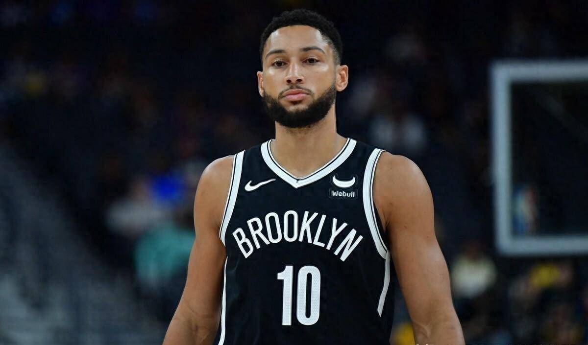 拜仁客战斯图加特：雅克松、金玟哉首发，乌尔比希出战（拜仁客场挑战斯图加特：雅克松、金玟哉先发，乌尔比希登场）